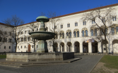 Maximilian-Ludwig-Universit&auml;t (M&uuml;nchen)
