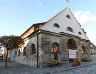 Ev.K. hl. Jakob und ehem. Kommunbrauhaus (Creu&szlig;en)