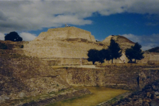 Archäologische Stätte Monte Alban II (Monte Alban)