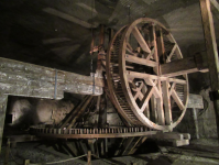 Vertikale Transportmittel im Salzbergwerke  (Wieliczka/Großes Salz)